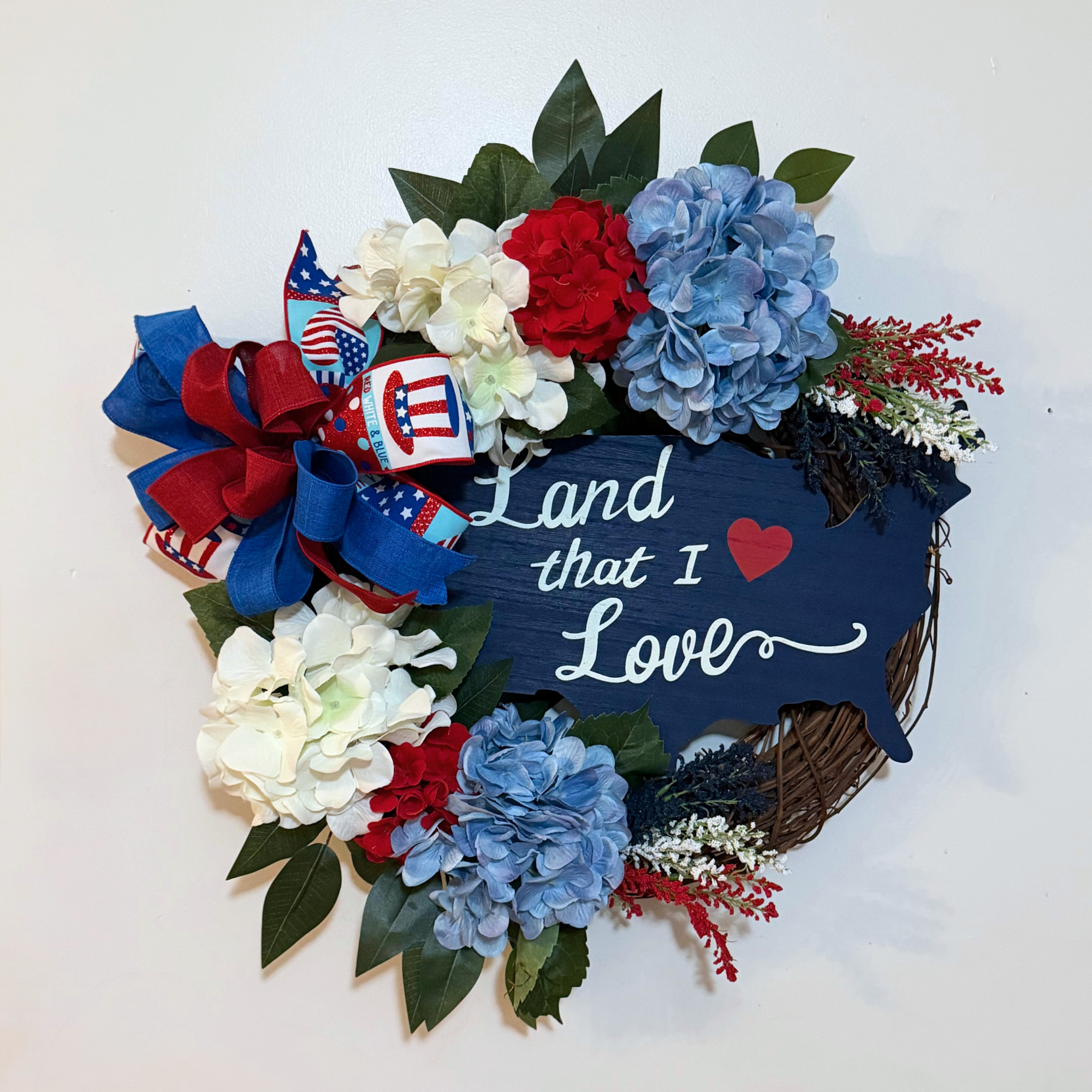 Land That I Love Patriotic Natural Wreath